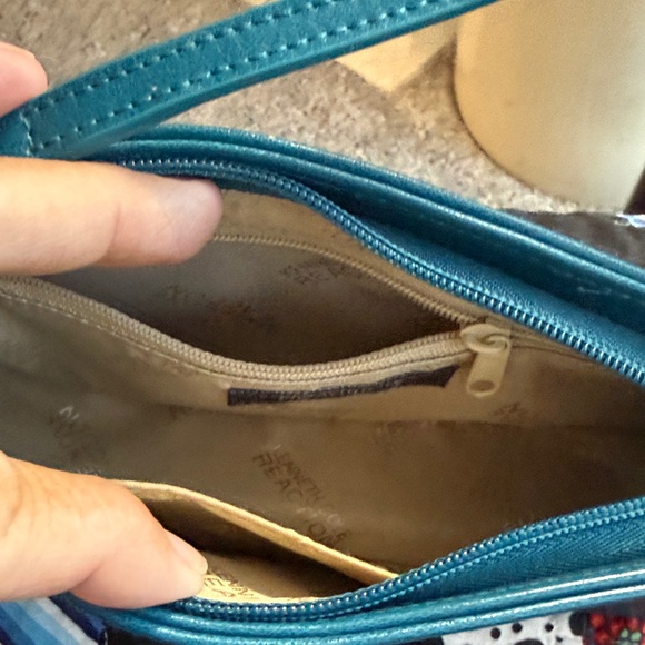 Reaction Kenneth Cole Teal Shoulder Bag - Picture 8 of 10